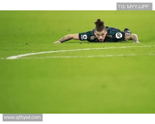 马里安诺·李维拉在老洋基球场的最后一战，基特与波萨达亲自上场将其换下