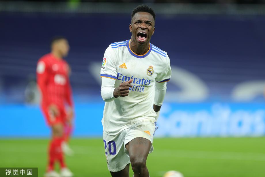 在绿茵场上 在绿茵场上