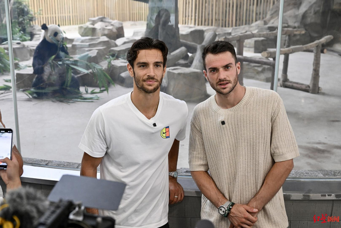 爆料再次引 爆料再次引