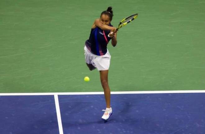 激烈的足球 激烈的足球