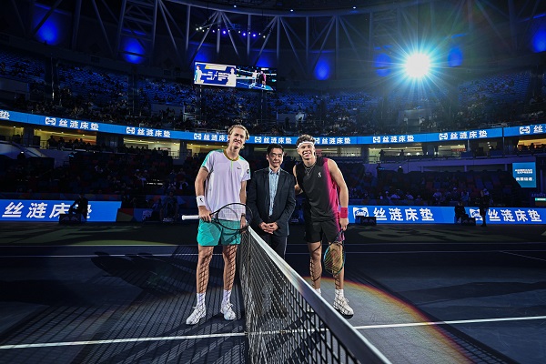 及外援的强 及外援的强