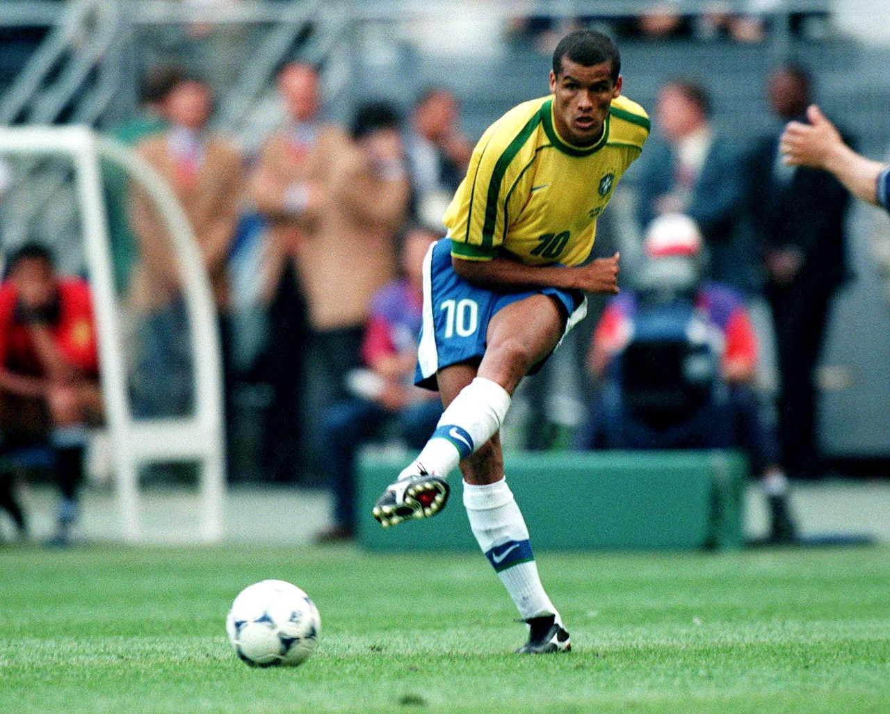 她的目标不 她的目标不